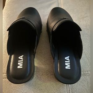 Mia Black Faux Leather Mules